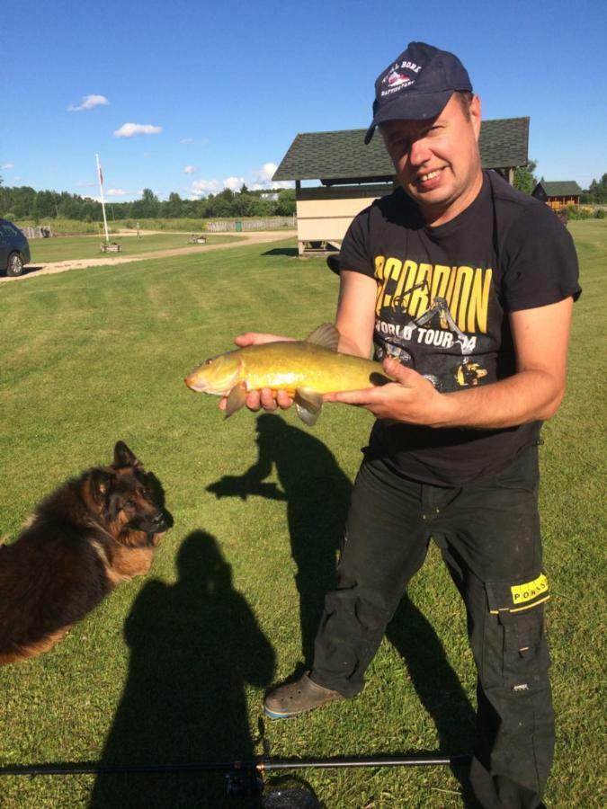 Ezmalas Rembate Exteriör bild